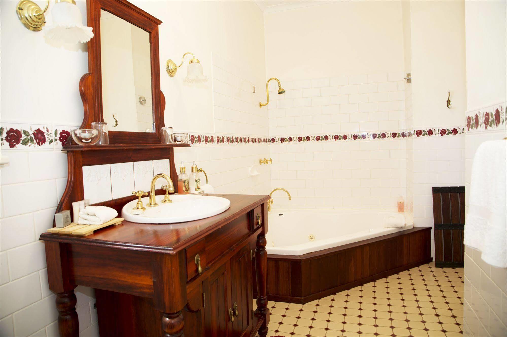 Rosebridge House Bed & Breakfast Adult Retreat Gooseberry Hill Dış mekan fotoğraf
